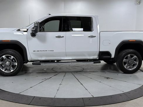 Used 2025 GMC Sierra 2500 SLT w/ SLT Premium Package image 8