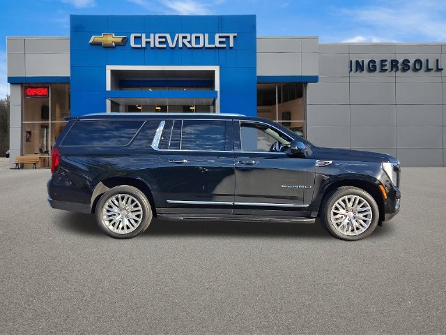 Used 2025 GMC Yukon XL Denali AWD/4WD image 27
