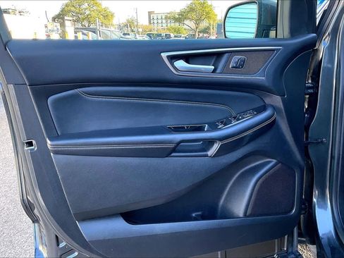 Used 2016 Ford Edge Titanium w/ Equipment Group 301A image 21
