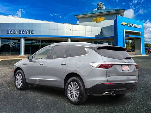 Used 2023 Buick Enclave Essence w/ LPO, Floor Liner Package FWD image 7