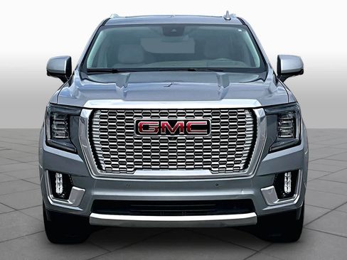 Used 2023 GMC Yukon Denali AWD/4WD image 4