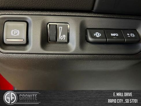 Used 2022 GMC Acadia AT4 w/ Technology Package AWD/4WD image 33