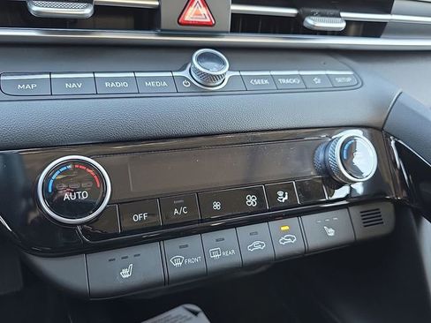 New 2026 Hyundai Elantra Limited FWD image 34