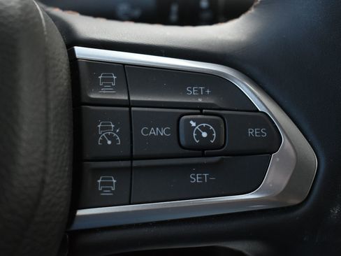 Used 2022 Jeep Compass Limited w/ Elite Group image 22