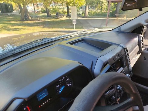 Used 2018 Ford F250 XL w/ Power Equipment Group image 23