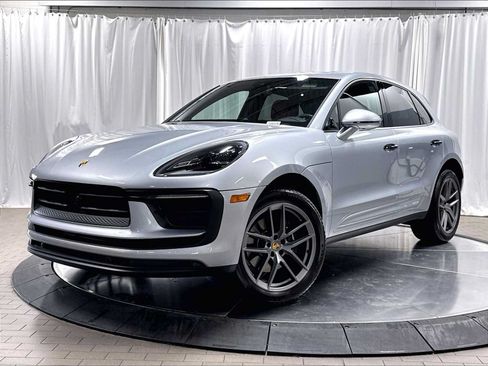 Used 2026 Porsche Macan AWD/4WD image 1