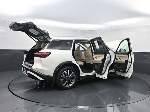 Used 2023 INFINITI QX60 Luxe w/ Performance Audio Package FWD image 43