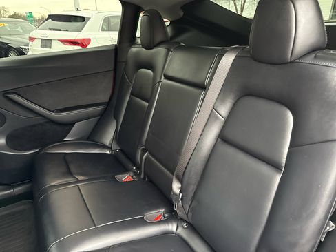 Used 2022 Tesla Model Y Performance image 28