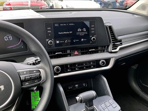 Certified 2024 Kia Sportage LX image 8