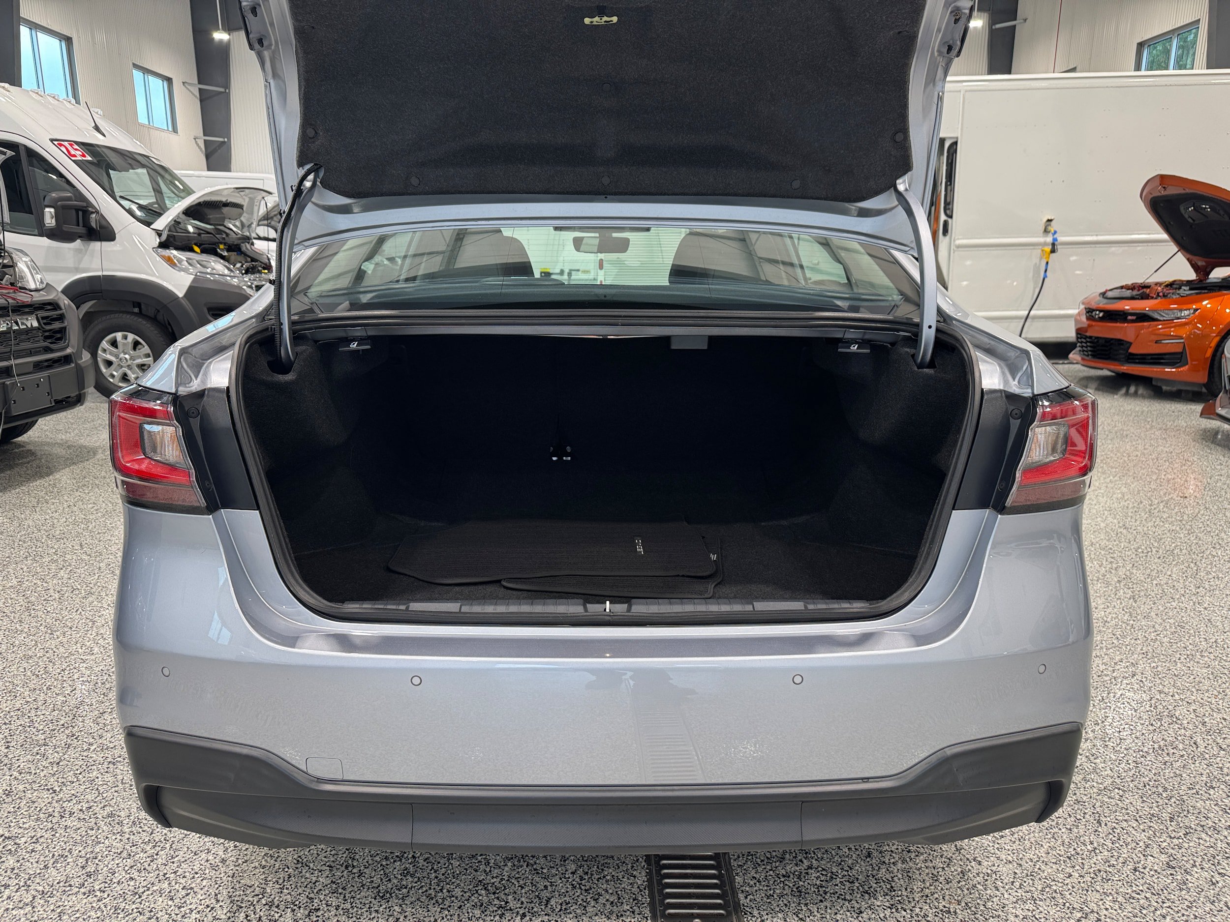 Used 2024 Subaru Legacy Limited AWD/4WD image 9