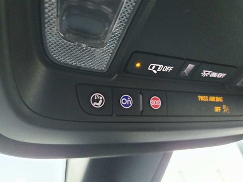 Used 2023 Chevrolet Traverse LT AWD/4WD image 30