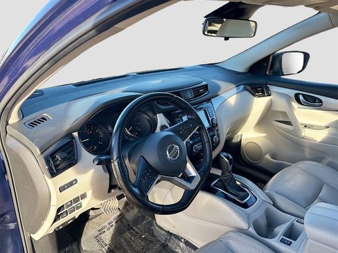 Used 2020 Nissan Rogue Sport SL image 9