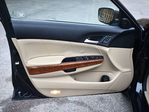 Used 2012 Honda Accord EX-L image 11