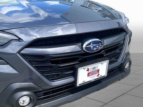 Used 2025 Subaru Outback Premium AWD/4WD image 32