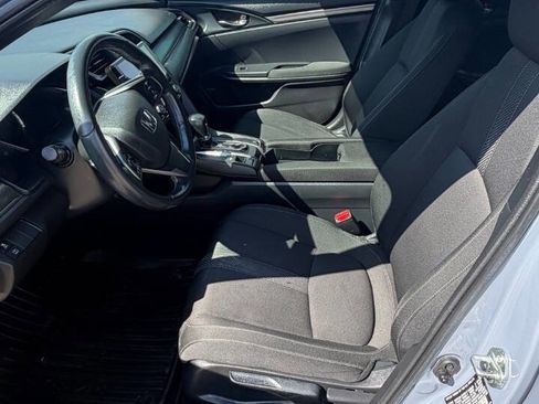 Used 2018 Honda Civic Sport image 14