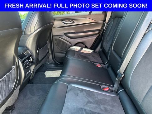 Used 2024 Jeep Grand Cherokee Altitude AWD/4WD image 20