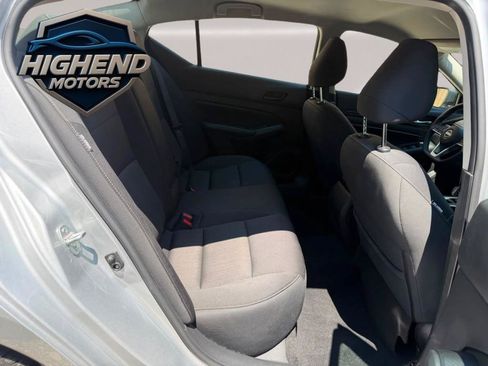 Used 2024 Nissan Altima 2.5 SV FWD image 17
