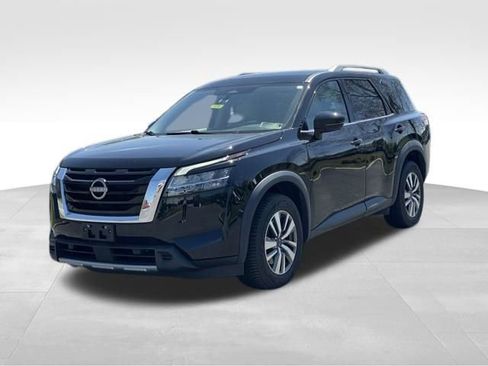Used 2023 Nissan Pathfinder SL AWD/4WD image 2