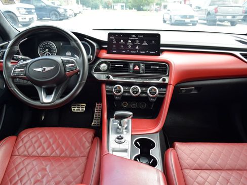 Used 2022 Genesis G70 3.3T Launch Edition RWD image 5