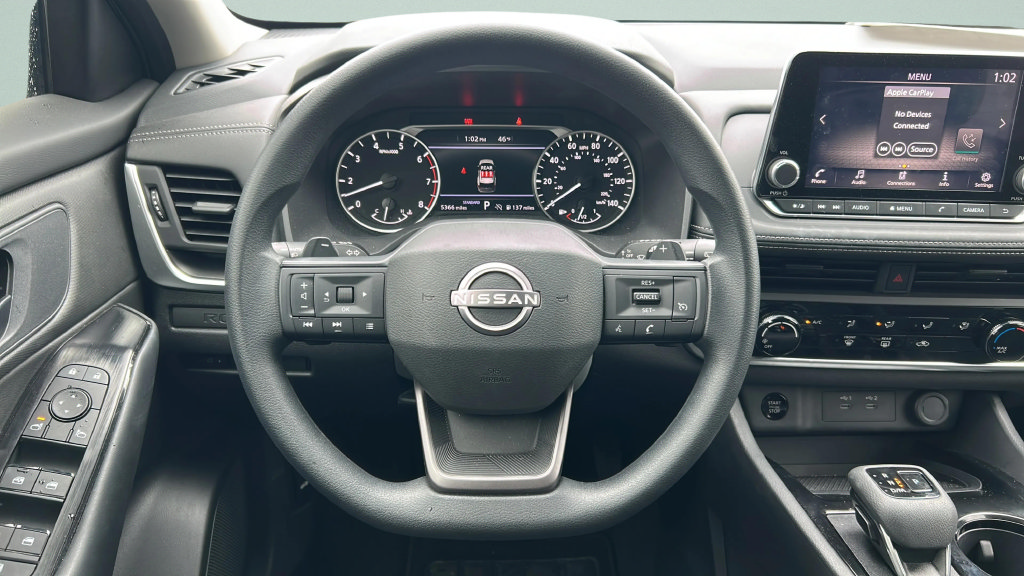 Used 2025 Nissan Rogue S FWD image 17