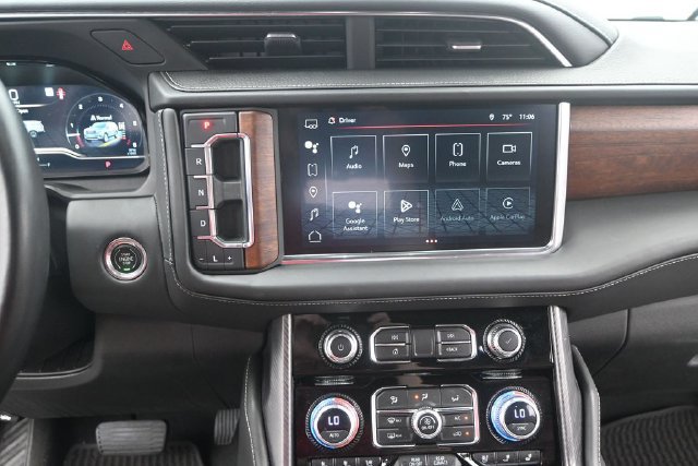 Used 2023 GMC Yukon Denali Ultimate AWD/4WD image 6