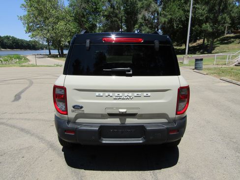 Used 2025 Ford Bronco Sport Outer Banks w/ Outer Banks Tech Package+ AWD/4WD image 3