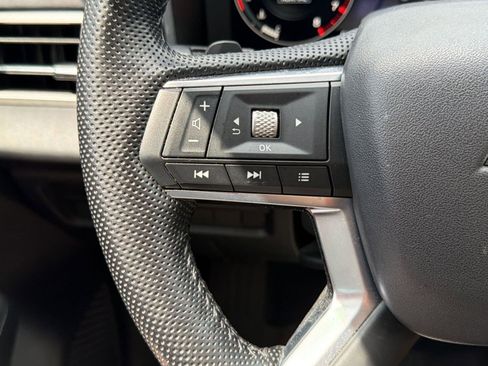 Used 2023 Mitsubishi Outlander SEL image 17