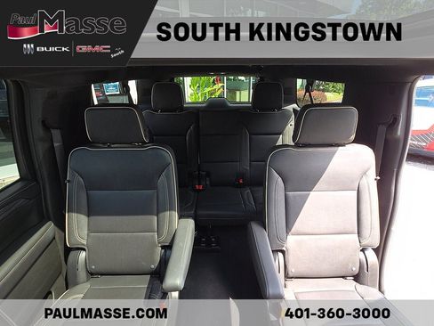 Used 2023 GMC Yukon XL SLT w/ SLT Premium Package AWD/4WD image 26
