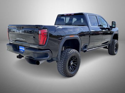 Used 2025 GMC Sierra 2500 Denali Ultimate image 5