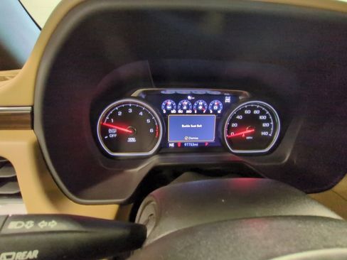 Used 2021 Chevrolet Tahoe Premier w/ Premium Package image 14