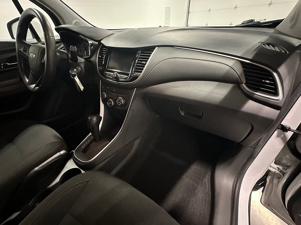 Used 2020 Chevrolet Trax LS w/ Tint and Cruise Package FWD image 25