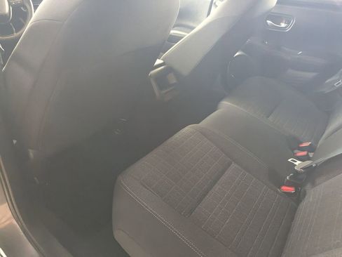 Used 2025 Honda HR-V LX image 25