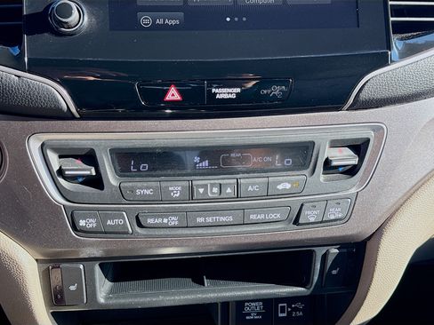 Certified 2022 Honda Pilot Special Edition image 14