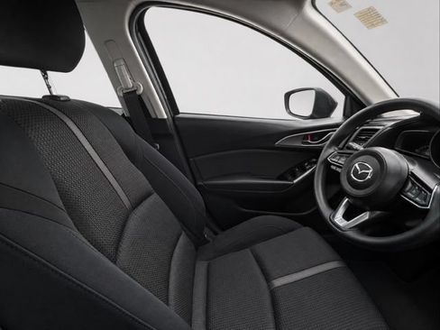 Used 2017 MAZDA MAZDA3 Sport w/ Preferred Equipment Package FWD image 12