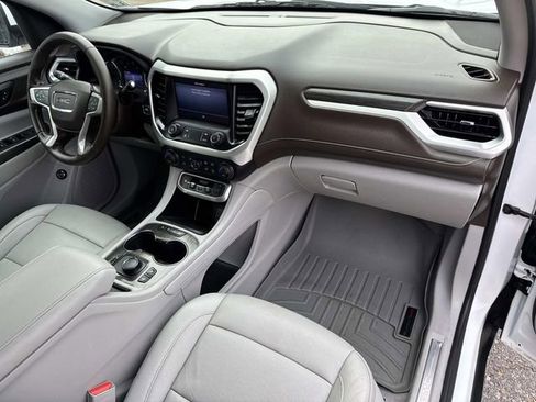 Used 2020 GMC Acadia SLT image 16