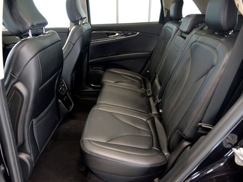 Used 2023 Lincoln Nautilus Reserve AWD/4WD image 29