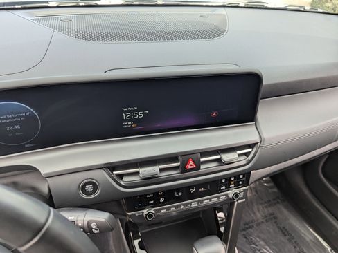 Certified 2025 Kia Seltos EX w/ EX Sunroof Package image 23