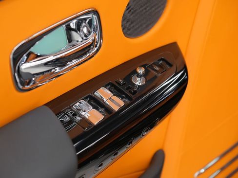 Used 2025 Rolls-Royce Phantom Sedan image 84