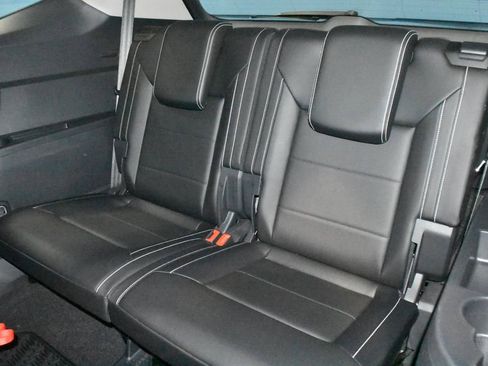 Used 2023 Volkswagen Atlas SE image 23