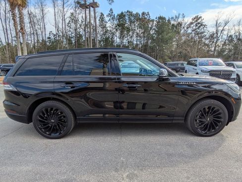 New 2026 Lincoln Aviator Reserve image 3