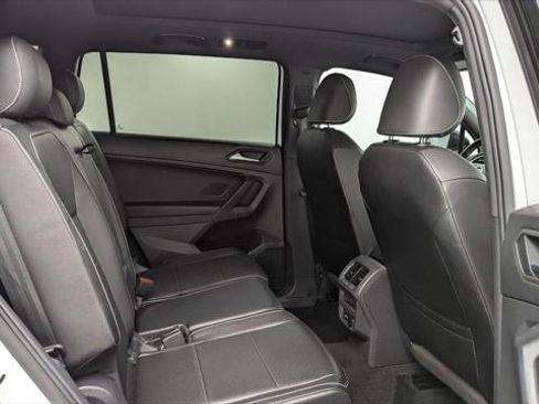 Used 2021 Volkswagen Tiguan SE R-Line image 18