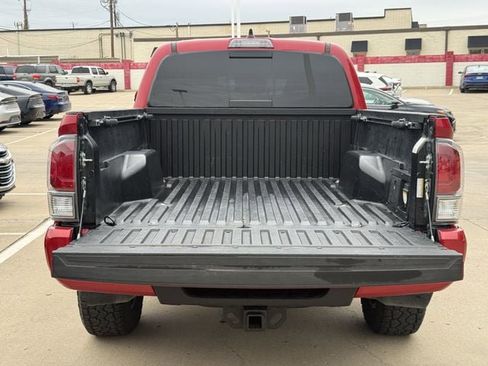 Used 2021 Toyota Tacoma TRD Sport RWD image 32