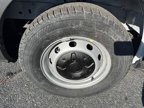 New 2026 Ford Transit 250 148 Medium Roof image 24