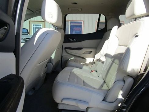 Used 2020 GMC Acadia Denali w/ Technology Package image 16