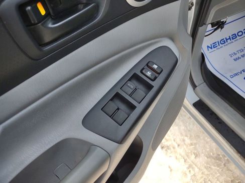 Used 2012 Toyota Tacoma 4x4 Double Cab w/ TRD Sport Pkg image 11