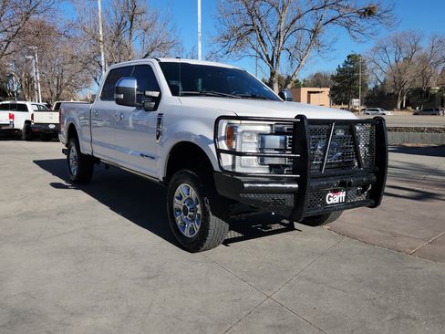 Used 2017 Ford F250 Platinum w/ Platinum Ultimate Package image 20