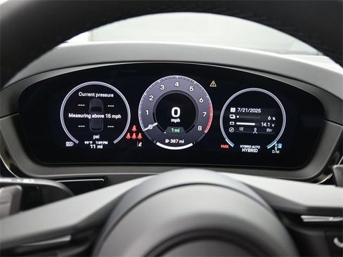 New 2025 Porsche Cayenne E-Hybrid image 11