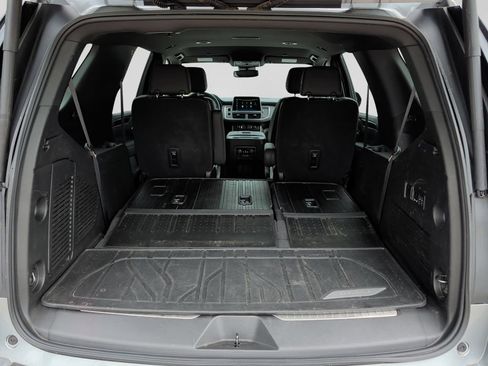 Used 2023 Chevrolet Tahoe RST w/ RST Performance Edition AWD/4WD image 38