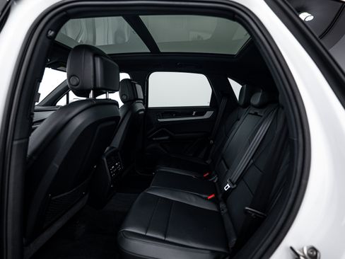 Certified 2026 Porsche Cayenne image 22
