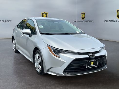 Used 2025 Toyota Corolla LE FWD image 7